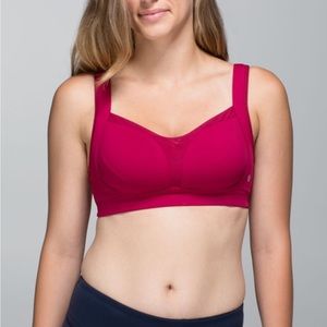 Lululemon Tata tamer bra in bumble, berry/red.  Size 34D. Excellent condition.
